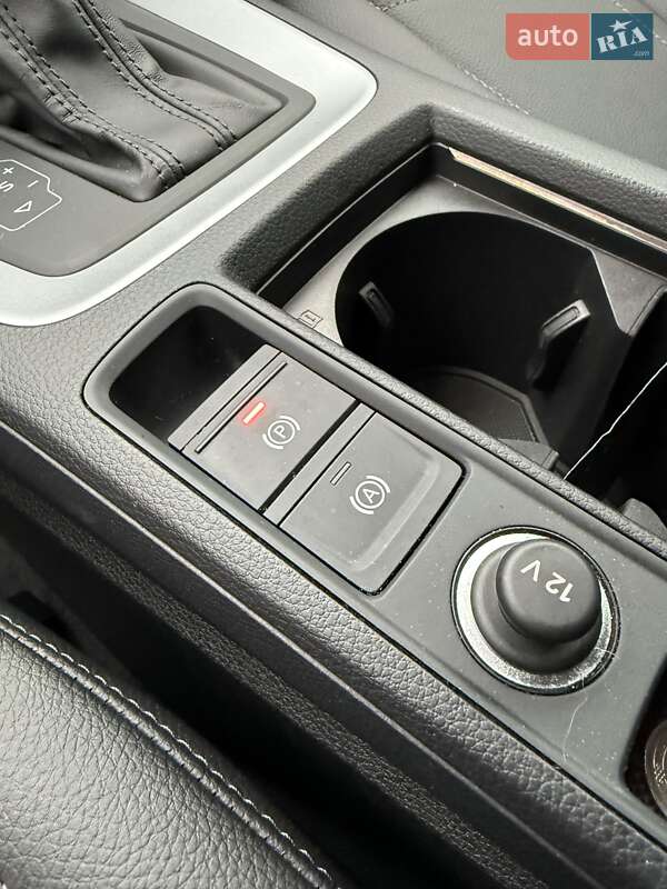 Внедорожник / Кроссовер Audi Q3 2021 в Киеве