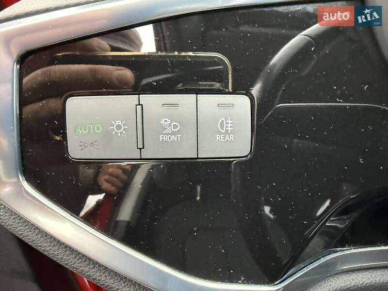 Внедорожник / Кроссовер Audi Q3 2021 в Киеве