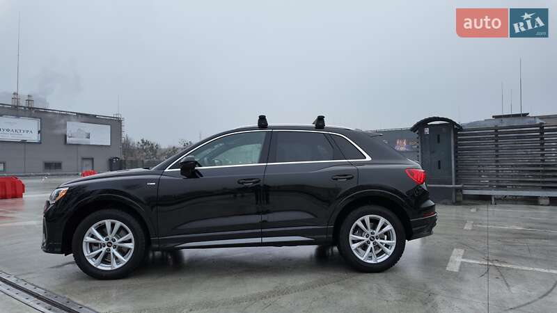 Внедорожник / Кроссовер Audi Q3 2020 в Киеве