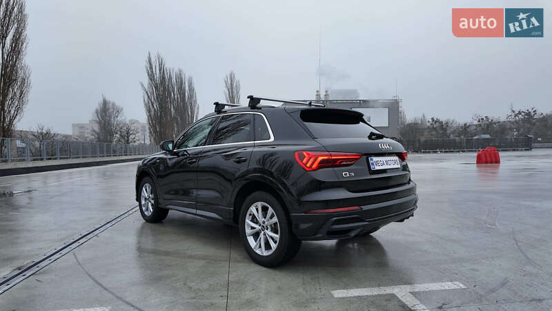 Внедорожник / Кроссовер Audi Q3 2020 в Киеве
