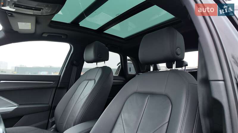 Внедорожник / Кроссовер Audi Q3 2020 в Киеве