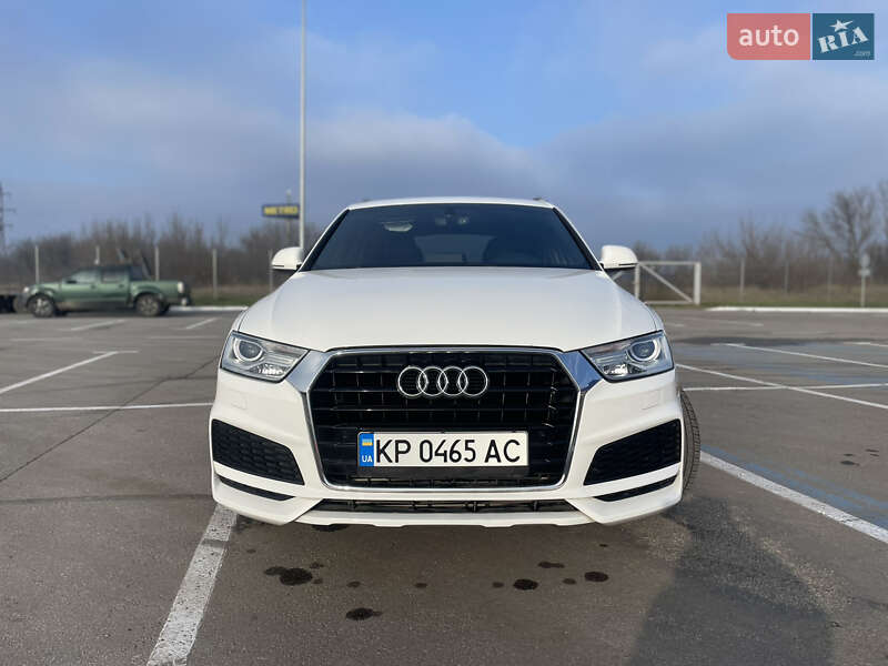 Внедорожник / Кроссовер Audi Q3 2017 в Запорожье