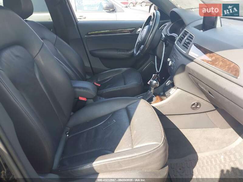 Внедорожник / Кроссовер Audi Q3 2015 в Одессе