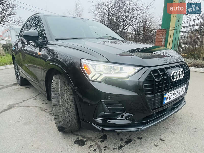 Внедорожник / Кроссовер Audi Q3 2022 в Днепре