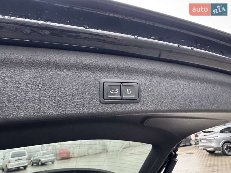 Внедорожник / Кроссовер Audi Q3 2024 в Киеве