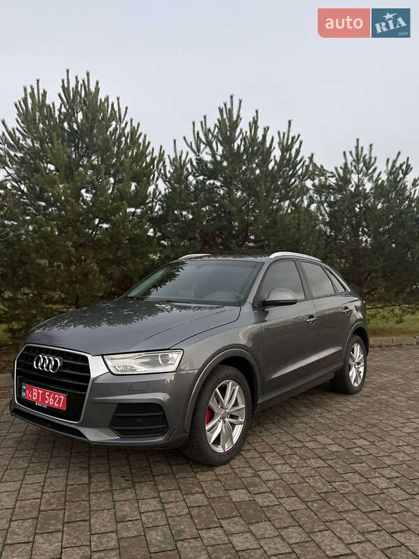 Внедорожник / Кроссовер Audi Q3 2017 в Львове