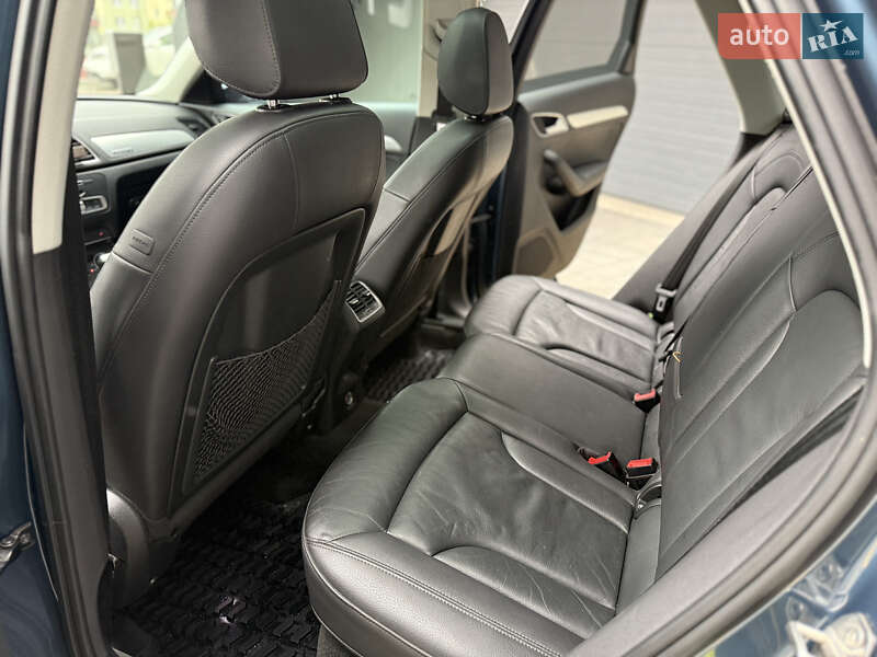 Внедорожник / Кроссовер Audi Q3 2015 в Львове