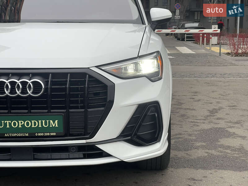 Внедорожник / Кроссовер Audi Q3 2019 в Киеве