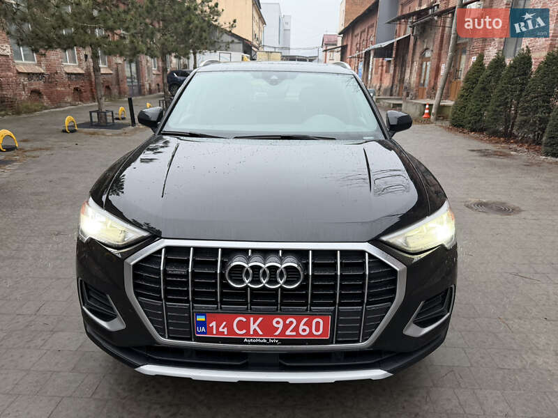 Внедорожник / Кроссовер Audi Q3 2019 в Львове