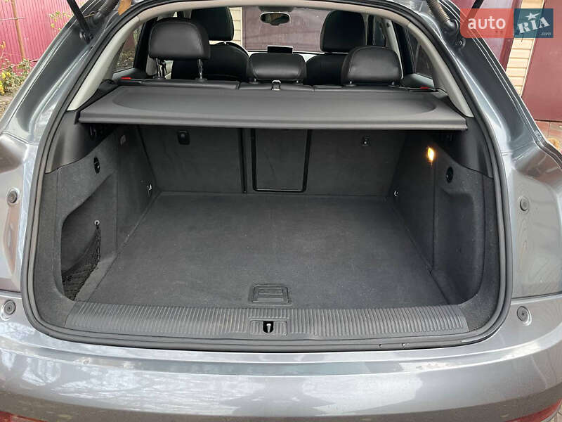 Внедорожник / Кроссовер Audi Q3 2014 в Кривом Роге