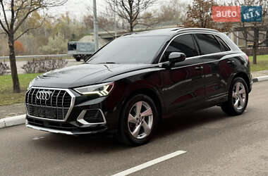 Позашляховик / Кросовер Audi Q3 2020 в Києві