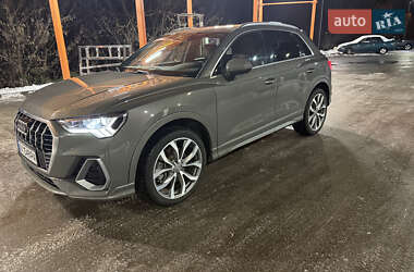 Внедорожник / Кроссовер Audi Q3 2020 в Харькове