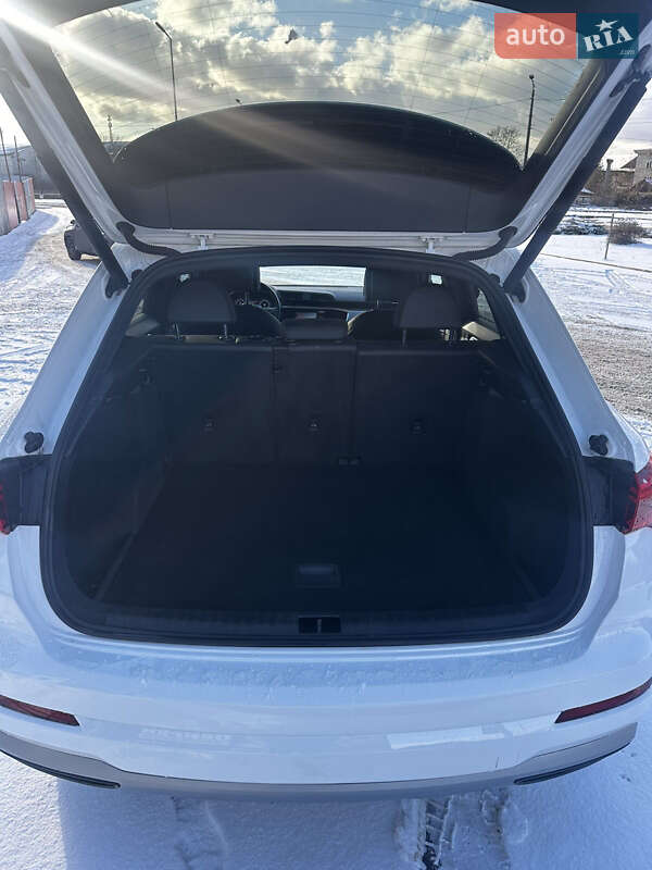 Позашляховик / Кросовер Audi Q3 2019 в Івано-Франківську фото 10 Позашляховик / Кросовер Audi Q3 2019 в Івано-Франківську