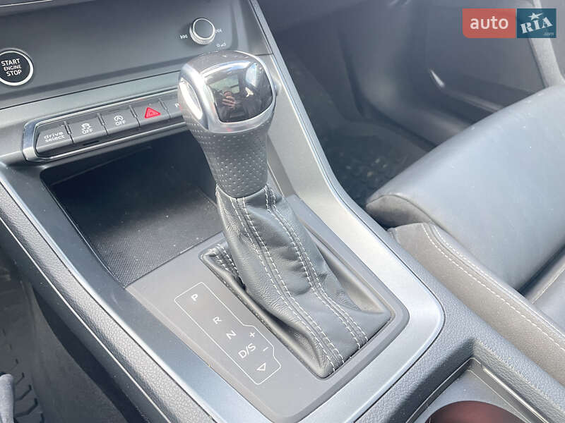 Внедорожник / Кроссовер Audi Q3 2021 в Львове