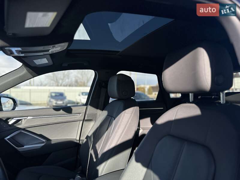 Внедорожник / Кроссовер Audi Q3 2019 в Черновцах