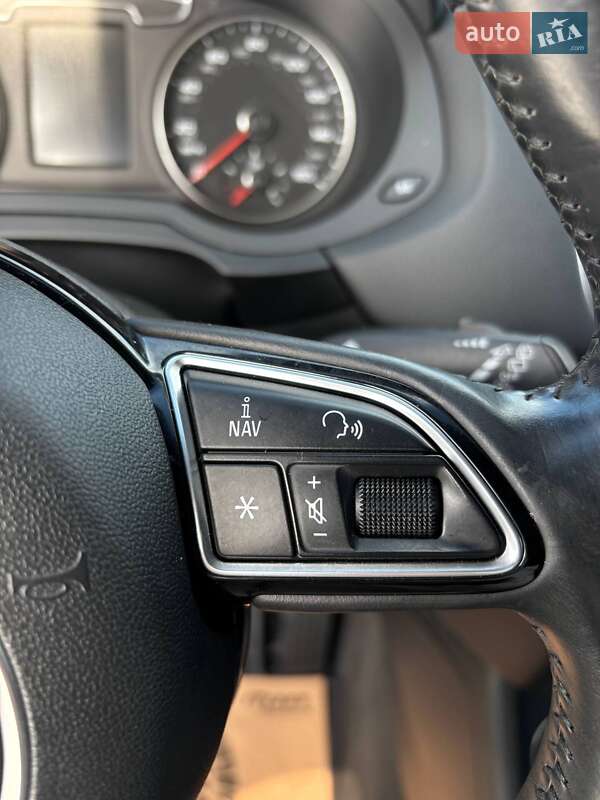 Позашляховик / Кросовер Audi Q3 2016 в Стрию