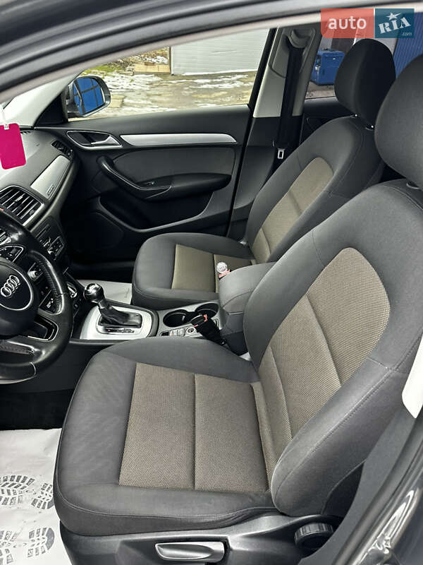 Позашляховик / Кросовер Audi Q3 2012 в Чернівцях