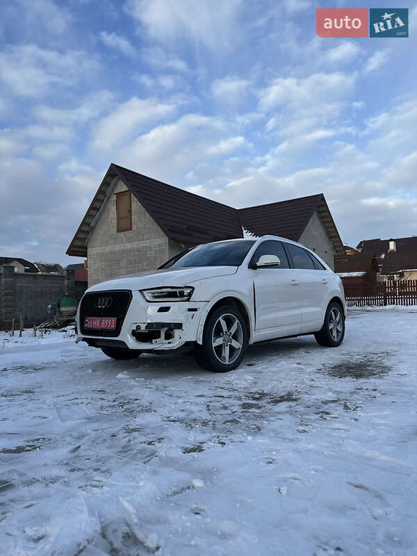 Позашляховик / Кросовер Audi Q3 2015 в Рівному