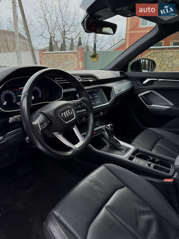 Внедорожник / Кроссовер Audi Q3 2021 в Виннице