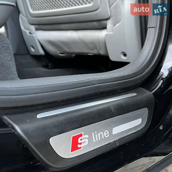 Внедорожник / Кроссовер Audi Q3 2017 в Черновцах