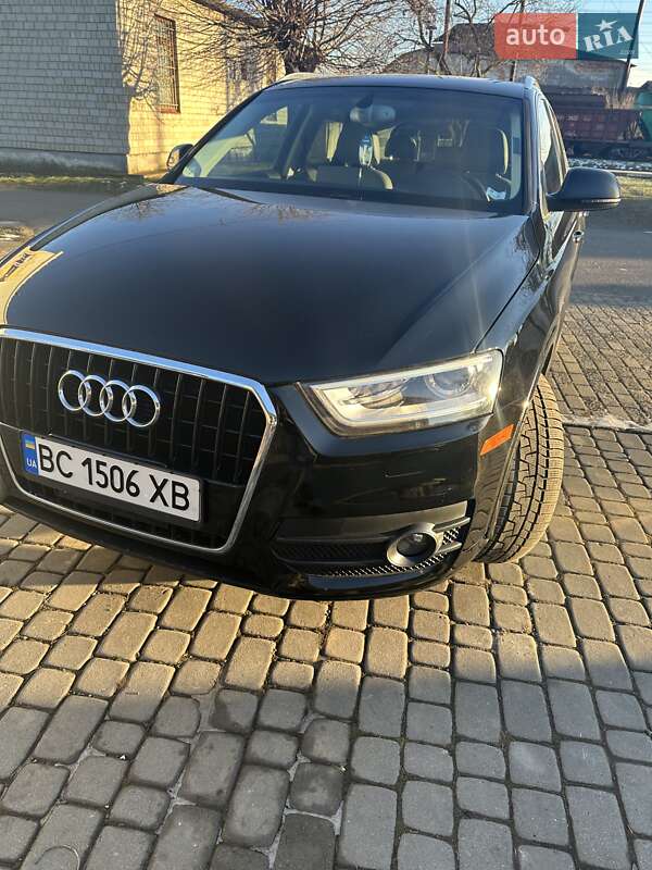 Позашляховик / Кросовер Audi Q3 2014 в Стрию