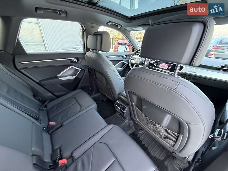 Позашляховик / Кросовер Audi Q3 2020 в Києві