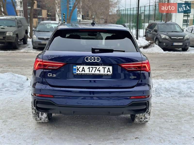 Внедорожник / Кроссовер Audi Q3 2023 в Киеве