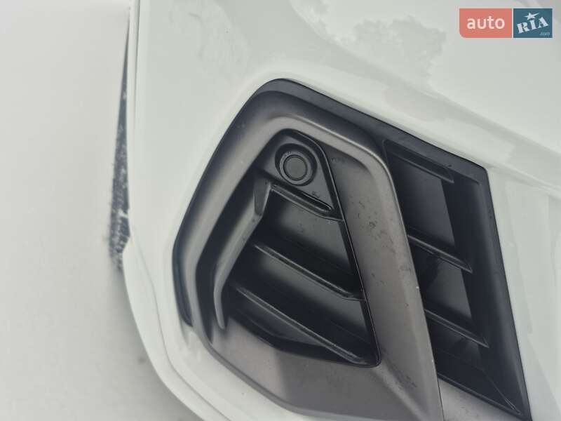 Внедорожник / Кроссовер Audi Q3 2021 в Житомире