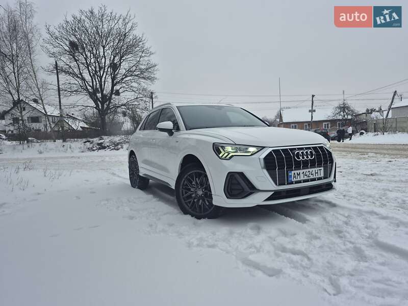 Внедорожник / Кроссовер Audi Q3 2021 в Житомире