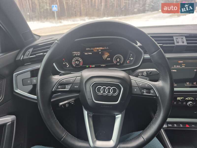 Внедорожник / Кроссовер Audi Q3 2021 в Житомире