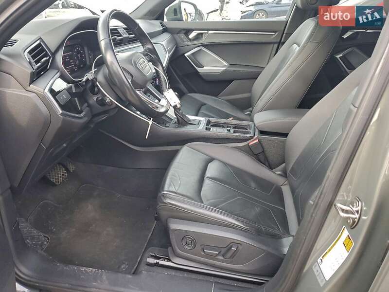 Внедорожник / Кроссовер Audi Q3 2019 в Днепре