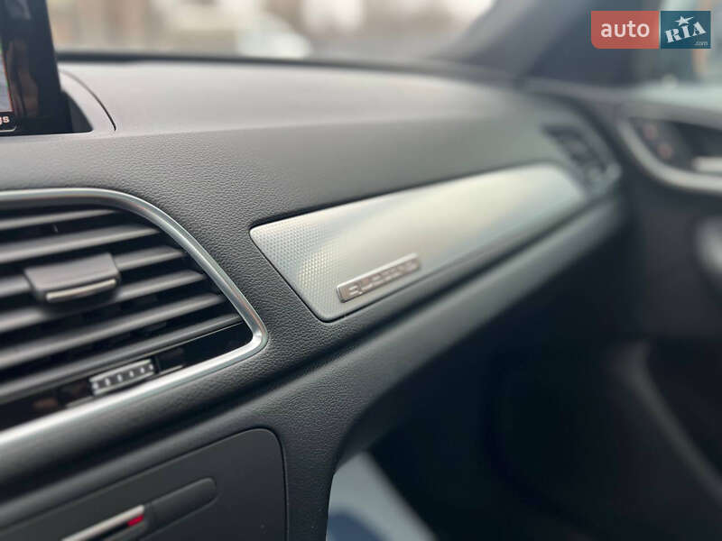 Внедорожник / Кроссовер Audi Q3 2017 в Харькове