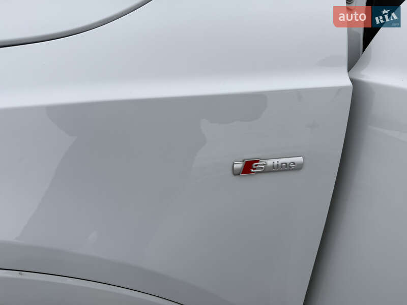 Внедорожник / Кроссовер Audi Q3 2012 в Киеве