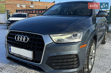 Позашляховик / Кросовер Audi Q3 2018 в Полтаві