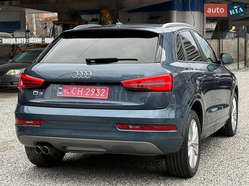Внедорожник / Кроссовер Audi Q3 2017 в Днепре