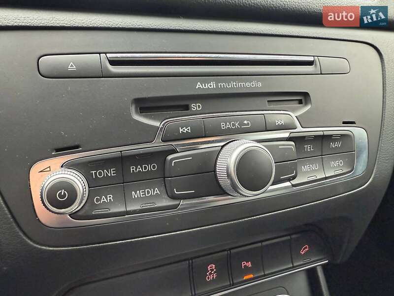 Внедорожник / Кроссовер Audi Q3 2017 в Днепре