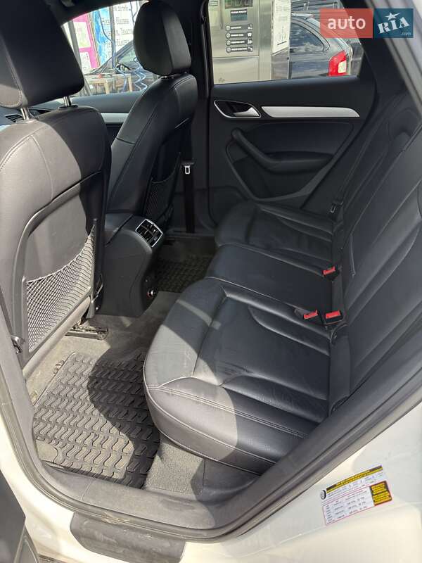 Внедорожник / Кроссовер Audi Q3 2017 в Лубнах