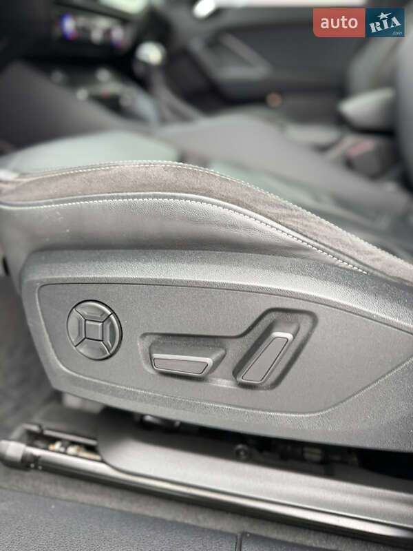 Внедорожник / Кроссовер Audi Q3 2020 в Шепетовке