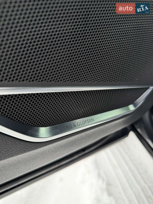 Внедорожник / Кроссовер Audi Q3 2020 в Шепетовке