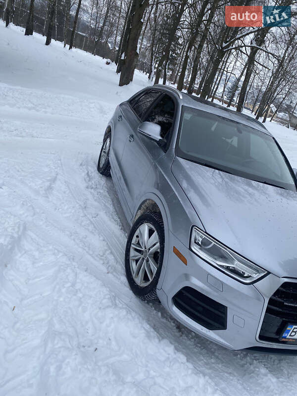 Внедорожник / Кроссовер Audi Q3 2016 в Ужгороде