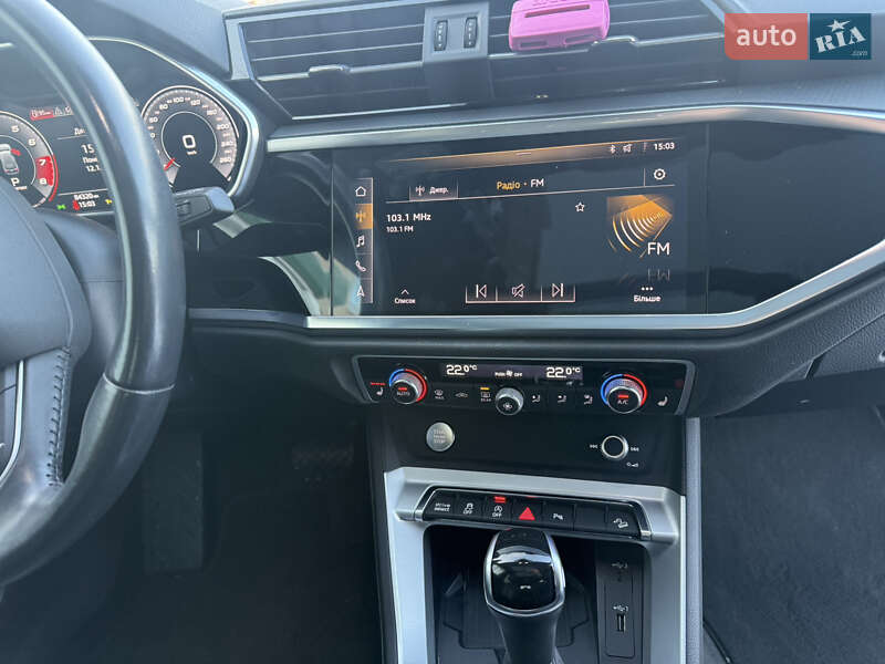 Внедорожник / Кроссовер Audi Q3 2019 в Киеве