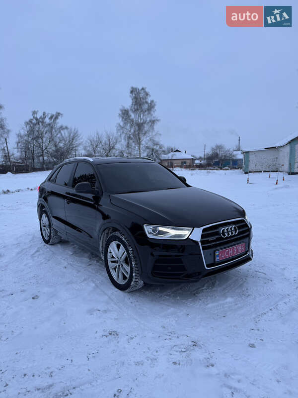 Внедорожник / Кроссовер Audi Q3 2017 в Умани