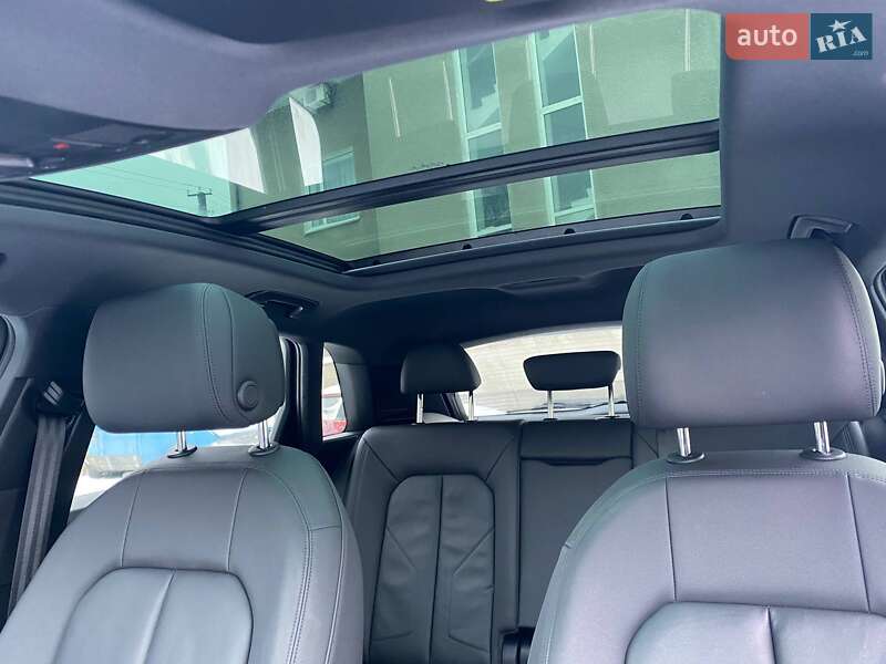 Внедорожник / Кроссовер Audi Q3 2022 в Днепре фото 18 Внедорожник / Кроссовер Audi Q3 2022 в Днепре