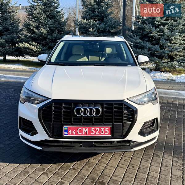 Внедорожник / Кроссовер Audi Q3 2019 в Одессе