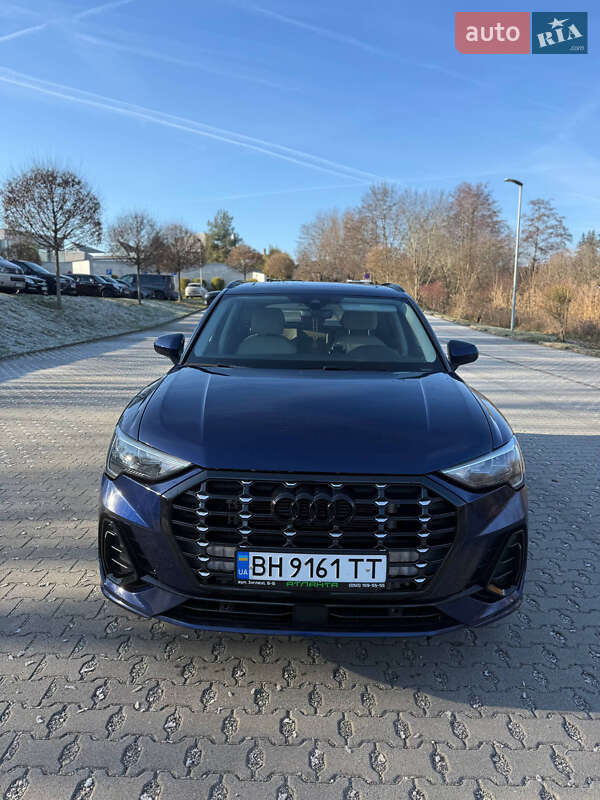Внедорожник / Кроссовер Audi Q3 2020 в Одессе