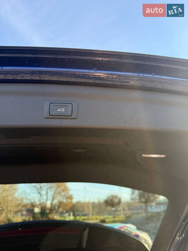 Внедорожник / Кроссовер Audi Q3 2020 в Одессе