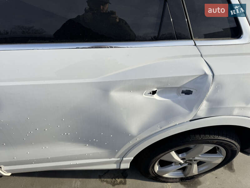 Внедорожник / Кроссовер Audi Q3 2021 в Львове