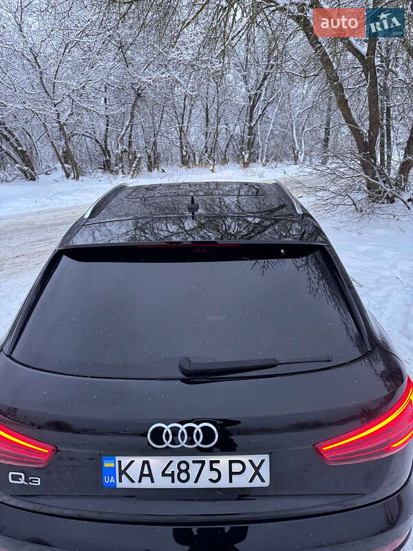 Внедорожник / Кроссовер Audi Q3 2015 в Киеве