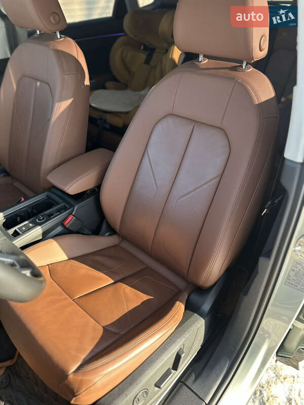 Внедорожник / Кроссовер Audi Q3 2021 в Чернигове