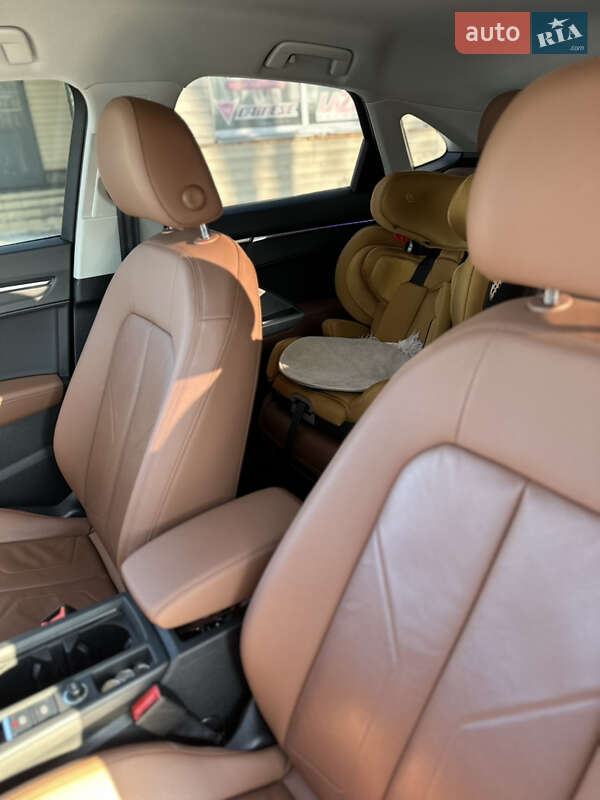 Внедорожник / Кроссовер Audi Q3 2021 в Чернигове